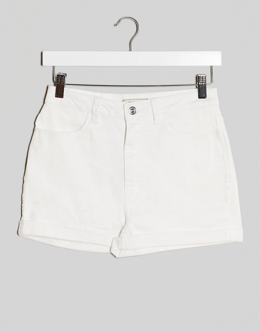Pimkie turnup shorts in white