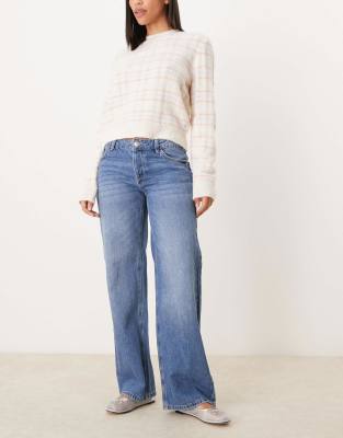 Pimkie - Weite Jeans in mittelblauer Waschung mit niedrigem Bund