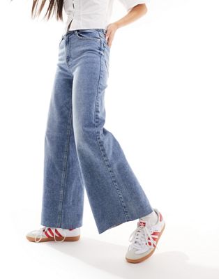 Pimkie wide leg jeans in light blue wash
