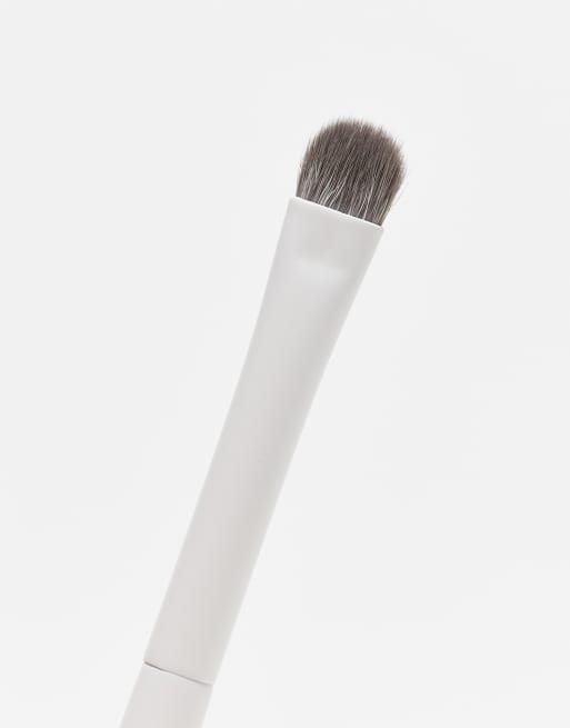 Pincel pequeño plano para sombras de ojos M301 de Morphe, 2 de 3