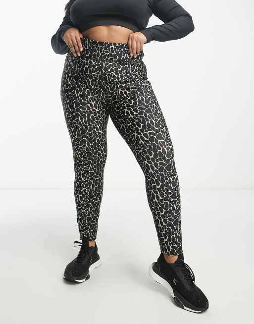 Pink Soda Plus – Czarne legginsy w zwierzęcy wzór