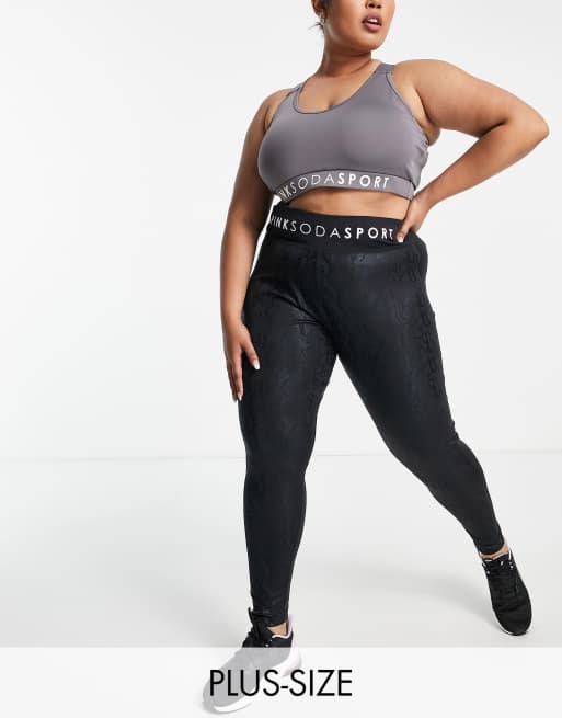 Pink Soda Sport Plus – Czarne legginsy o kroju podkreślającym sylwetkę, z wężowym wzorem