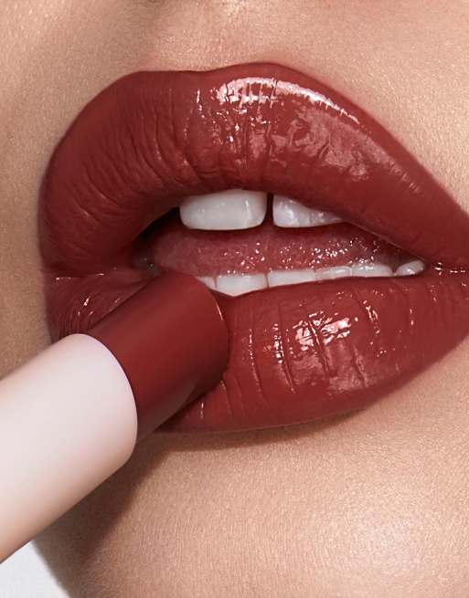 Pintalabios Hyaluronic Happikiss de Charlotte Tilbury: Tono Happiberry, 3 de 4