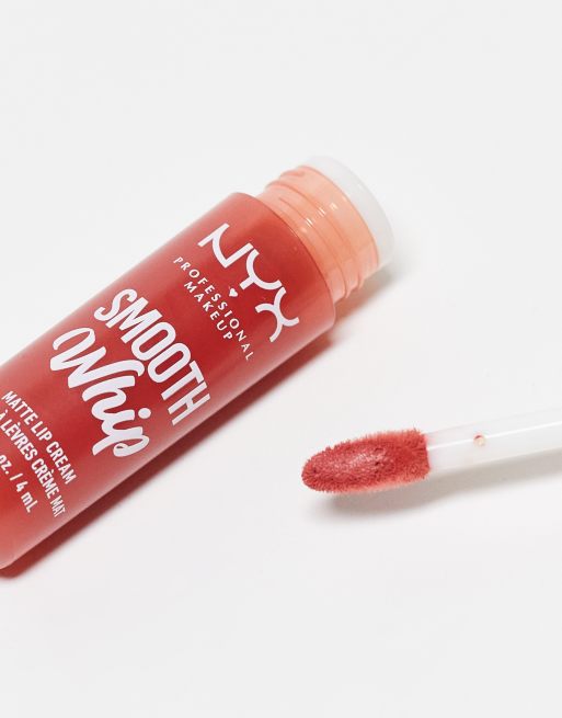 Pintalabios mate cremoso Smooth Whip de NYX Professional Makeup: Tono Kitty Belly, 2 de 4