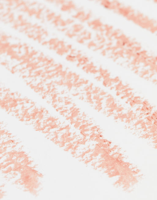 Pintalabios Petal Soft Lipstick Crayon de Laura Mercier: Tono Ella, 3 de 4