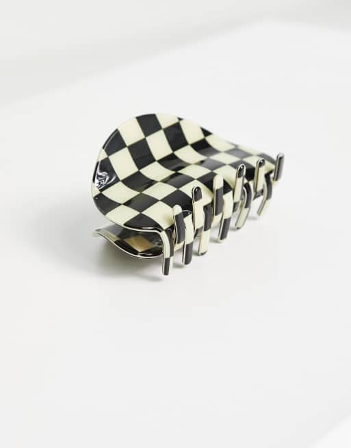 Pinza para el cabello a cuadros dameros blancos y negros monocromáticos de Liars & Lovers, 3 de 4