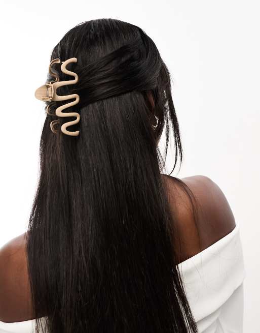 Pinza para el cabello beis irregular de metal de DesignB London 