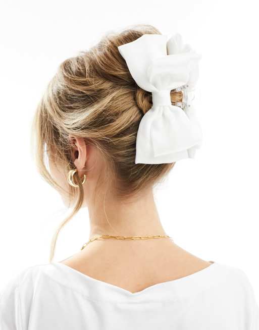Pinza para el cabello blanca con detalle de lazo de tejido de ASOS DESIGN