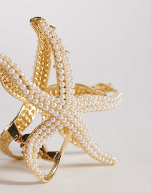 Pinza para el cabello blanca con diseño de estrella de mar con perlas de imitación Sophia de Accessorize, 2 de 3