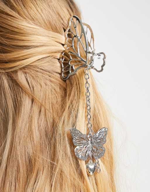 Pinza para el cabello con charm de mariposa extraíble de DesignB London