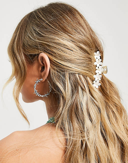 Mujer Accesorios para el pelo | Pinza para el cabello con diseño floral de perlas de ASOS DESIGN - UN45959