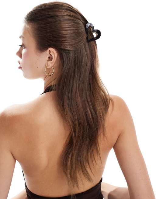 Pinza para el cabello negra con diseño de corazón de True Decadence, 3 de 4