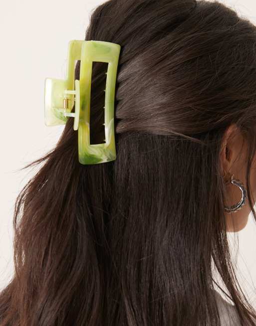 Pinza para el cabello verde lima con acabado marmolado de DesignB London