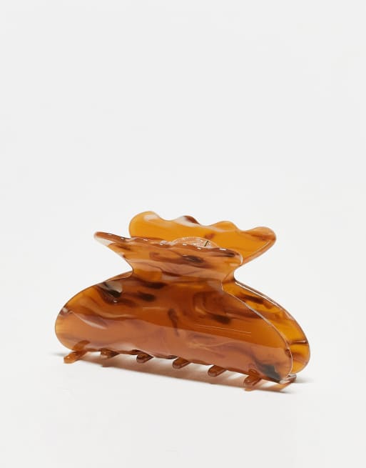 Pinza para el pelo marrón con diseño marmoleado de Pieces