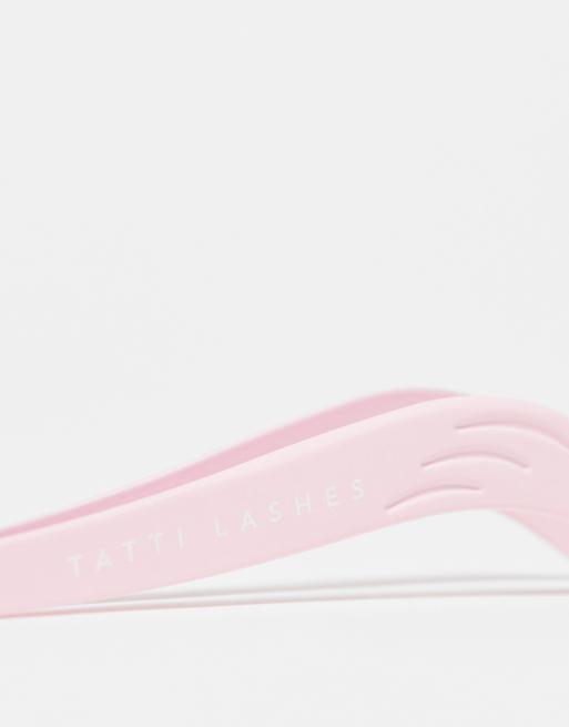Pinzas para colocar pestañas postizas con diseño curvado de Tatti Lashes, 3 de 4
