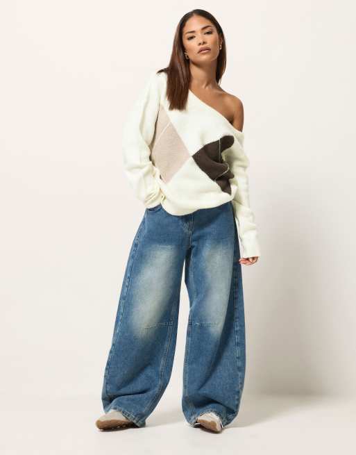 PixieGirl Petite argyle slouch jumper in white, 2 of 4