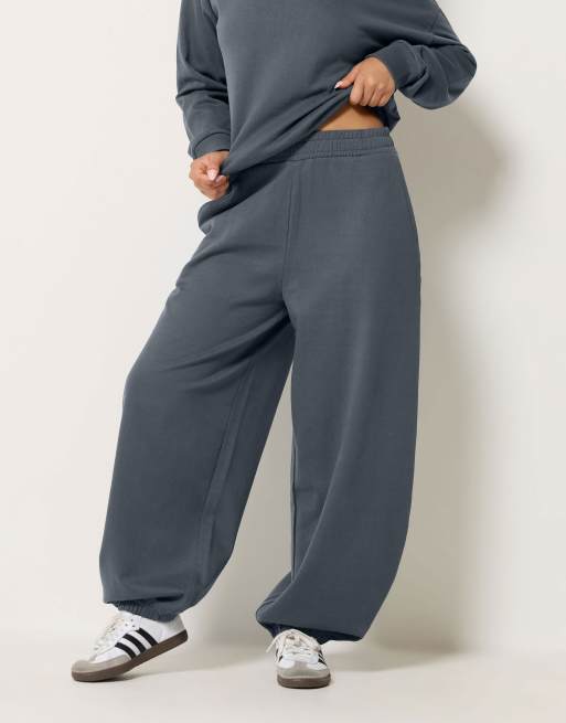 PixieGirl Petite balloon joggers in blue, 2 of 4