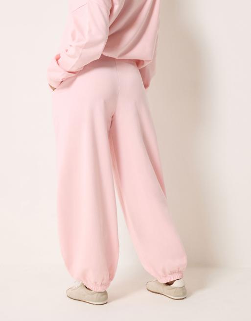 PixieGirl Petite balloon joggers in pink, 3 of 4