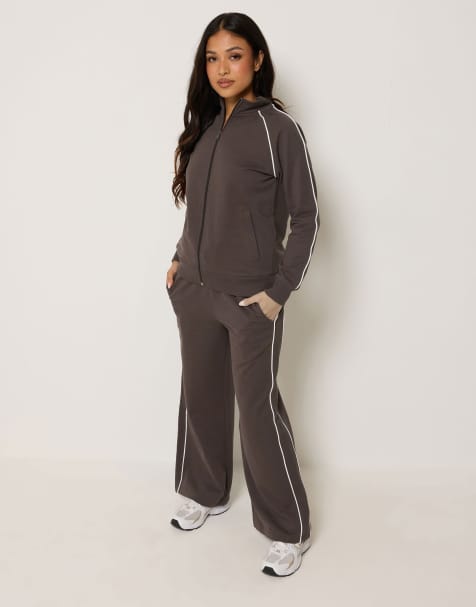 PixieGirl Petite contrast wide leg joggers in brown - view 1