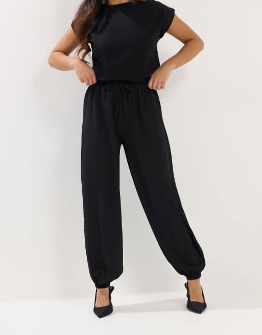 PixieGirl Petite crepe balloon trousers in black, 2 of 4