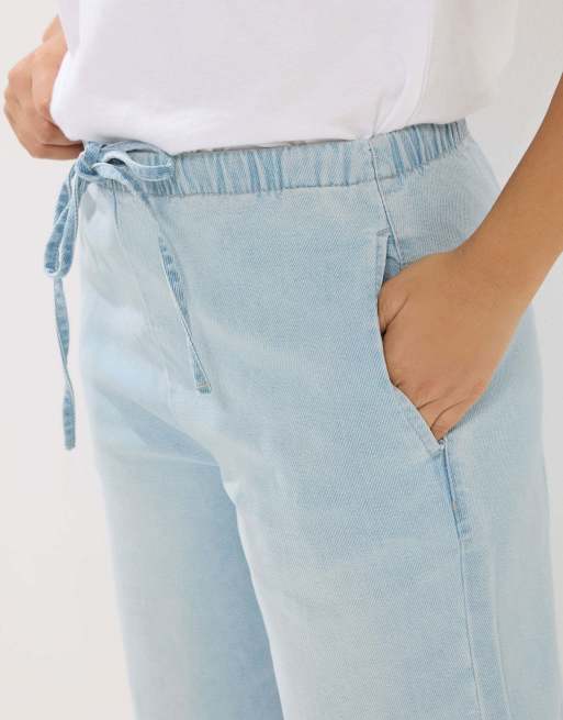 PixieGirl Petite pull-on wide leg jeans in blue, 2 of 4