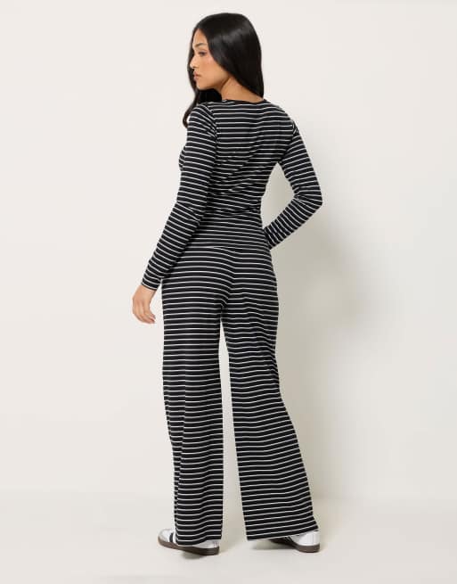 PixieGirl Petite stripe cotton button top & wide leg trousers in black, 3 of 4
