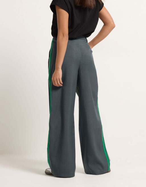 PixieGirl Petite striped formal trousers in grey, 3 of 4