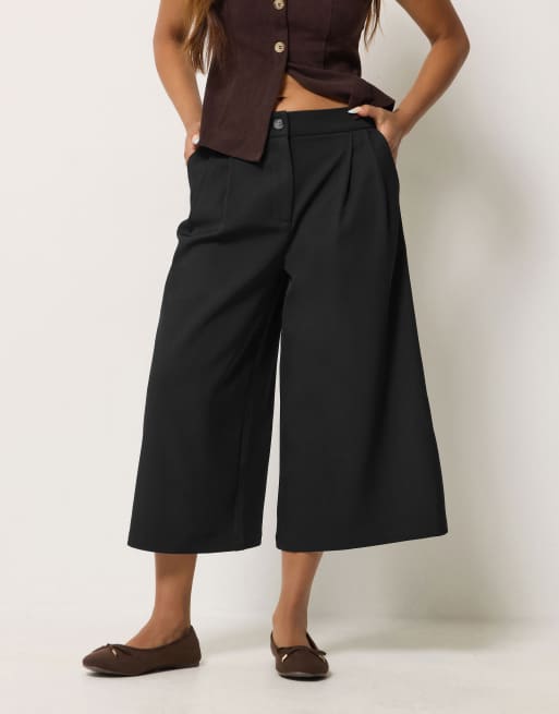 PixieGirl Petite wide leg culottes in black, 2 of 4