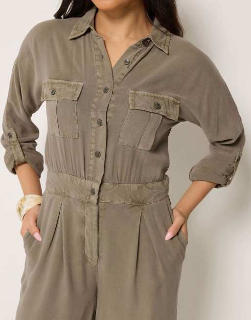PixieGirl Petite wide leg jumpsuit in natural, 3 of 4