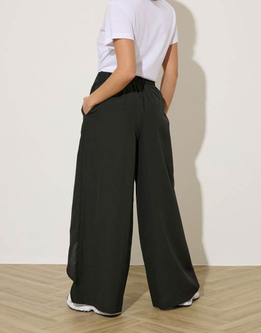 PixieGirl Petite wrap wide leg trousers in black, 3 of 5
