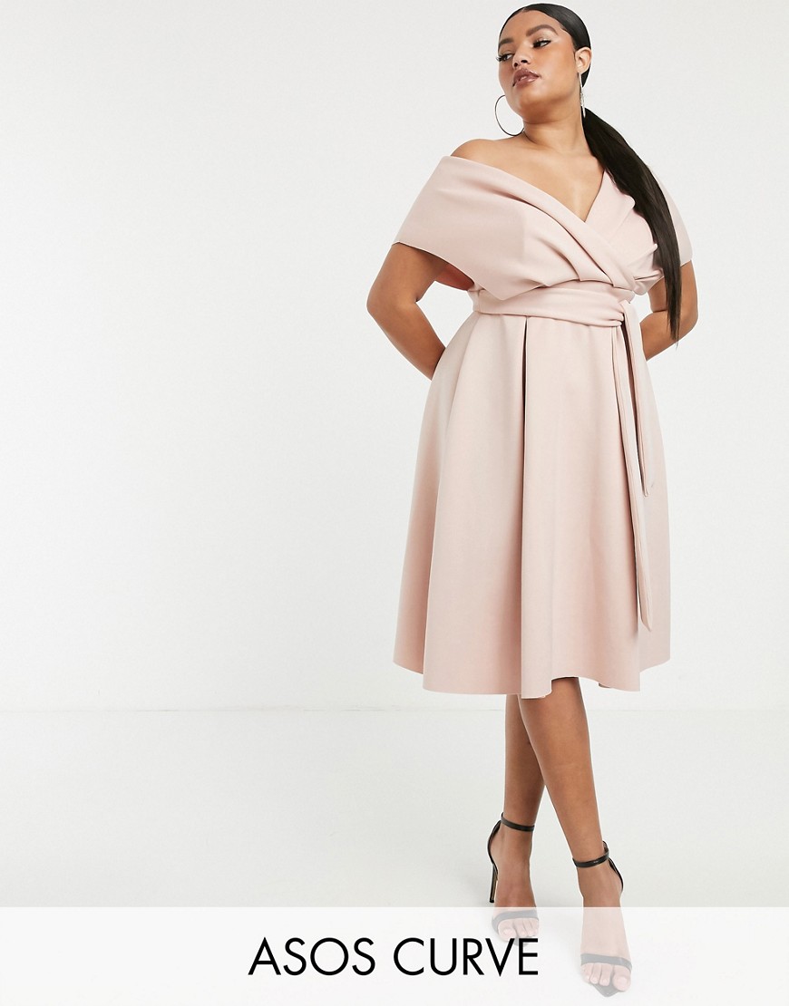 фото Платье для выпускного миди со спущенными плечами и поясом asos curve-розовый