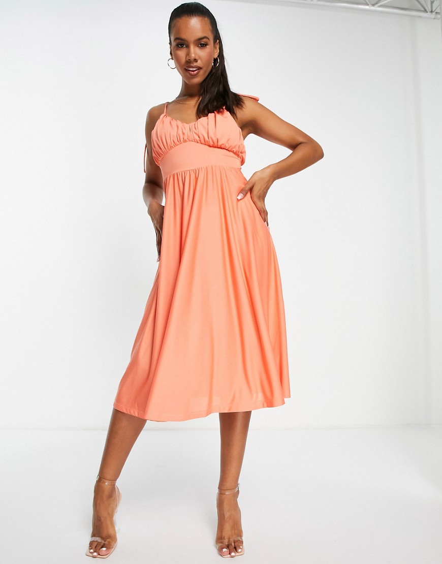 фото Платье миди кораллового цвета со сборками на лифе и тонкими бретельками asos design-оранжевый цвет