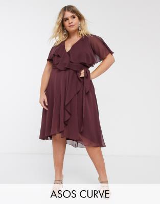 фото Платье миди с кейпом и асимметричным краем asos design curve-красный asos curve