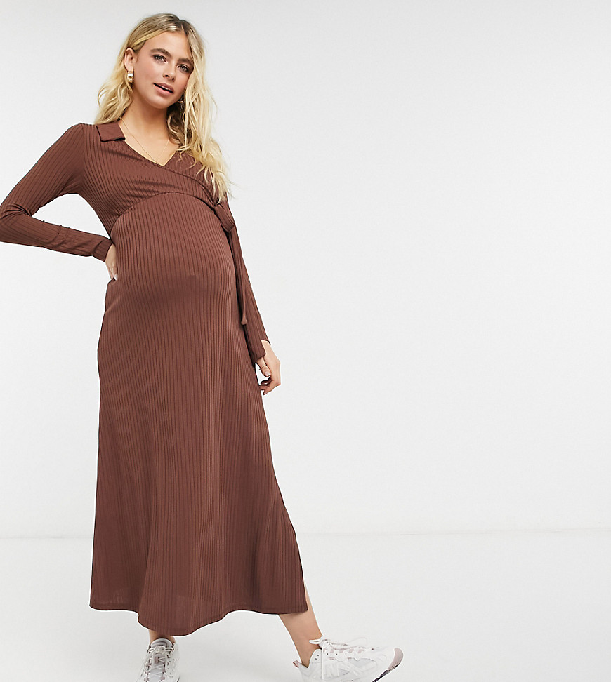 фото Платье миди в рубчик шоколадно-коричневого цвета с длинными рукавами и запахом asos design maternity-коричневый цвет asos maternity
