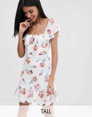 фото Платье мини со сборками и цветочным принтом fashion union tall-белый