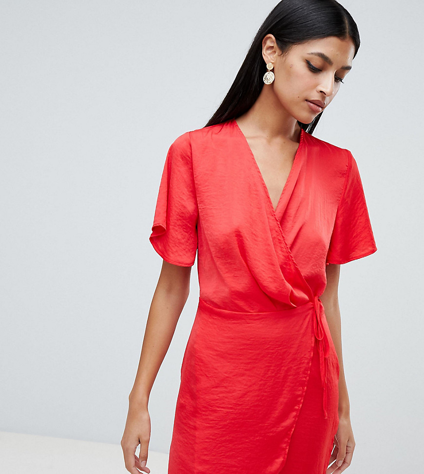 фото Платье с запахом и поясом эксклюзивно от missguided-красный