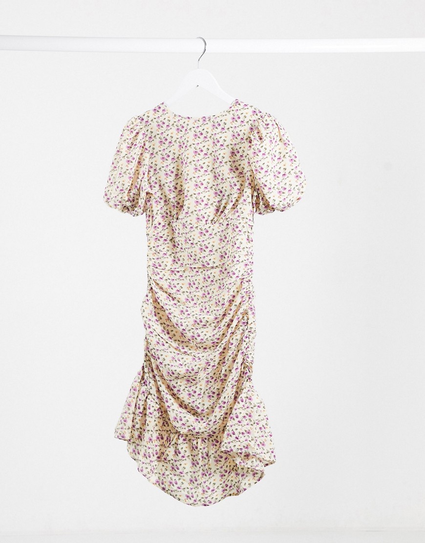 фото Платье мини со сборками и цветочным принтом lola may-мульти