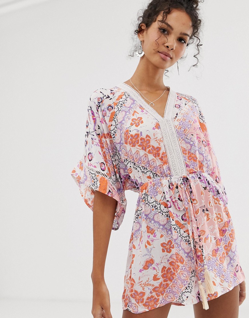 Playsuit med kimonoærmer i tørklædeprint fra En Crème-Multifarvet