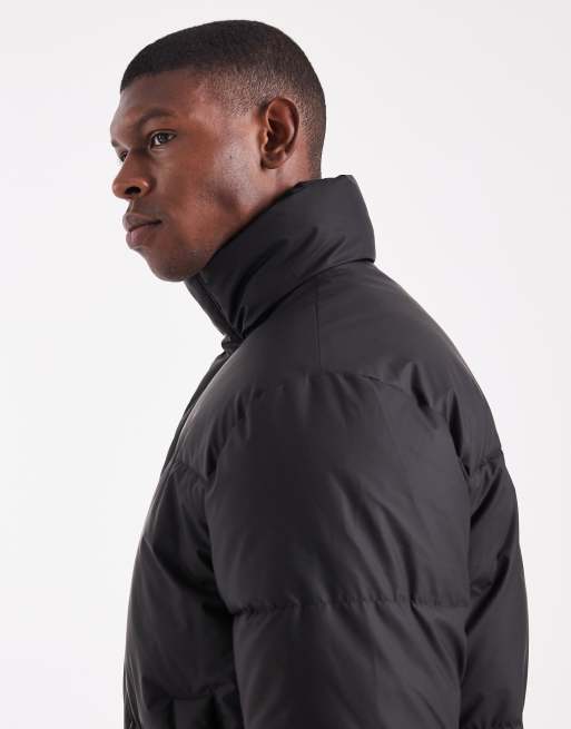 Plumífero negro de ASOS DESIGN, 4 de 5