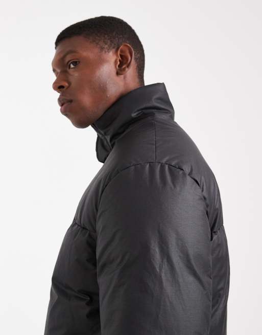 Plumífero negro de ASOS DESIGN, 4 de 5