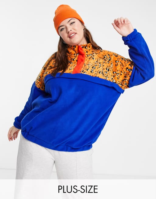 Polar extragrande con panel de leopardo en contraste de Native Youth Plus