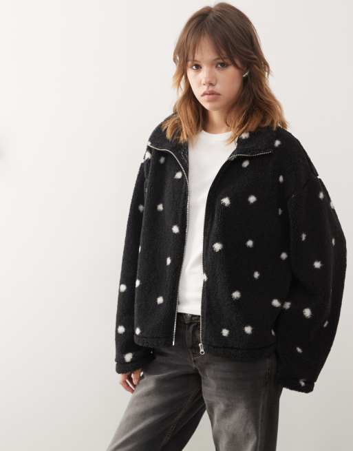 Polar negro con estampado de lunares blancos y cremallera de Monki, 4 de 4