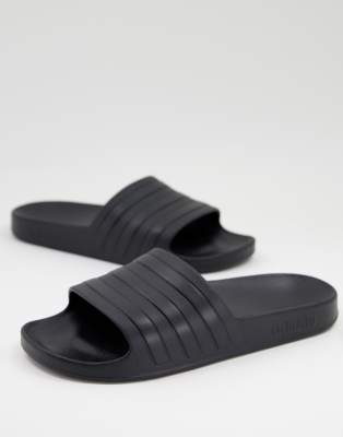 Спортзал и тренировки  Asos Полностью черные шлепанцы adidas Originals Adilette-Черный