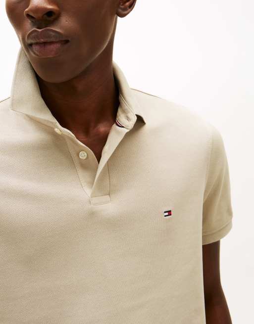 Polo beis de corte estándar 1985 de Tommy Hilfiger, 3 de 4