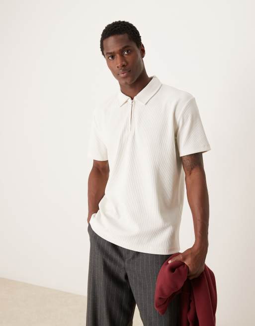 Polo blanco plisado con media cremallera de Selected Homme