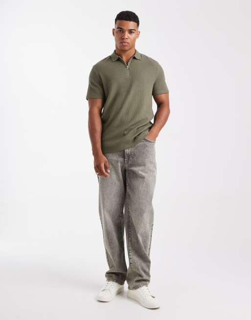 Polo caqui de corte estándar con cremallera de punto gofrado de ASOS DESIGN, 2 de 5