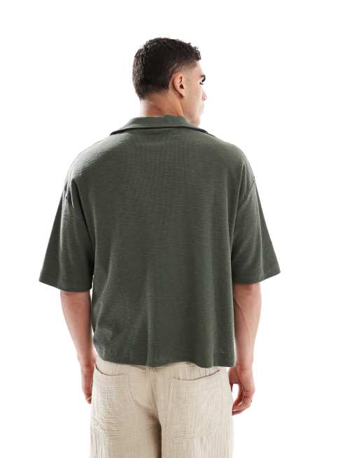 Polo caqui extragrande con cuello de pico pronunciado de tejido texturizado de ASOS DESIGN, 3 de 4