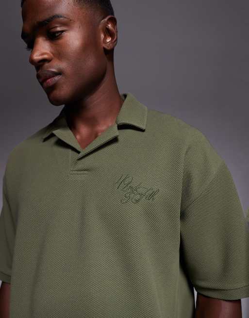 Polo caqui extragrande de tejido texturizado muy grueso de ASOS DESIGN, 5 de 5