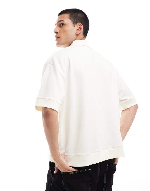Polo color crema de corte cuadrado extragrande de tejido texturizado de ASOS DESIGN, 4 de 4