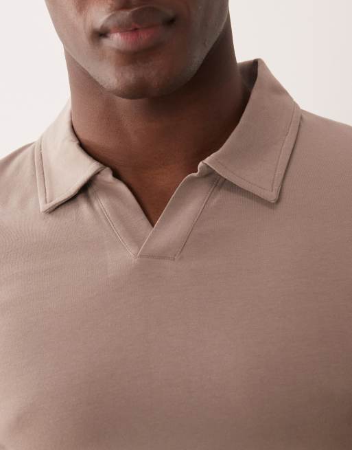 Polo color piedra básico ajustado con muesca en el cuello Essentials de ASOS DESIGN, 5 de 5